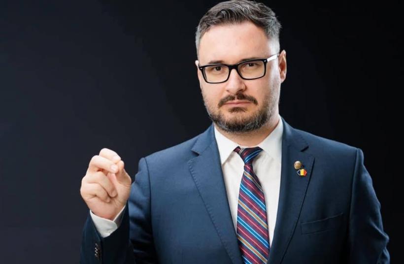Dan Tănasă spune că nu există nicio legătură între mesajul său împotriva migranților și incidentul rasist din Capitală