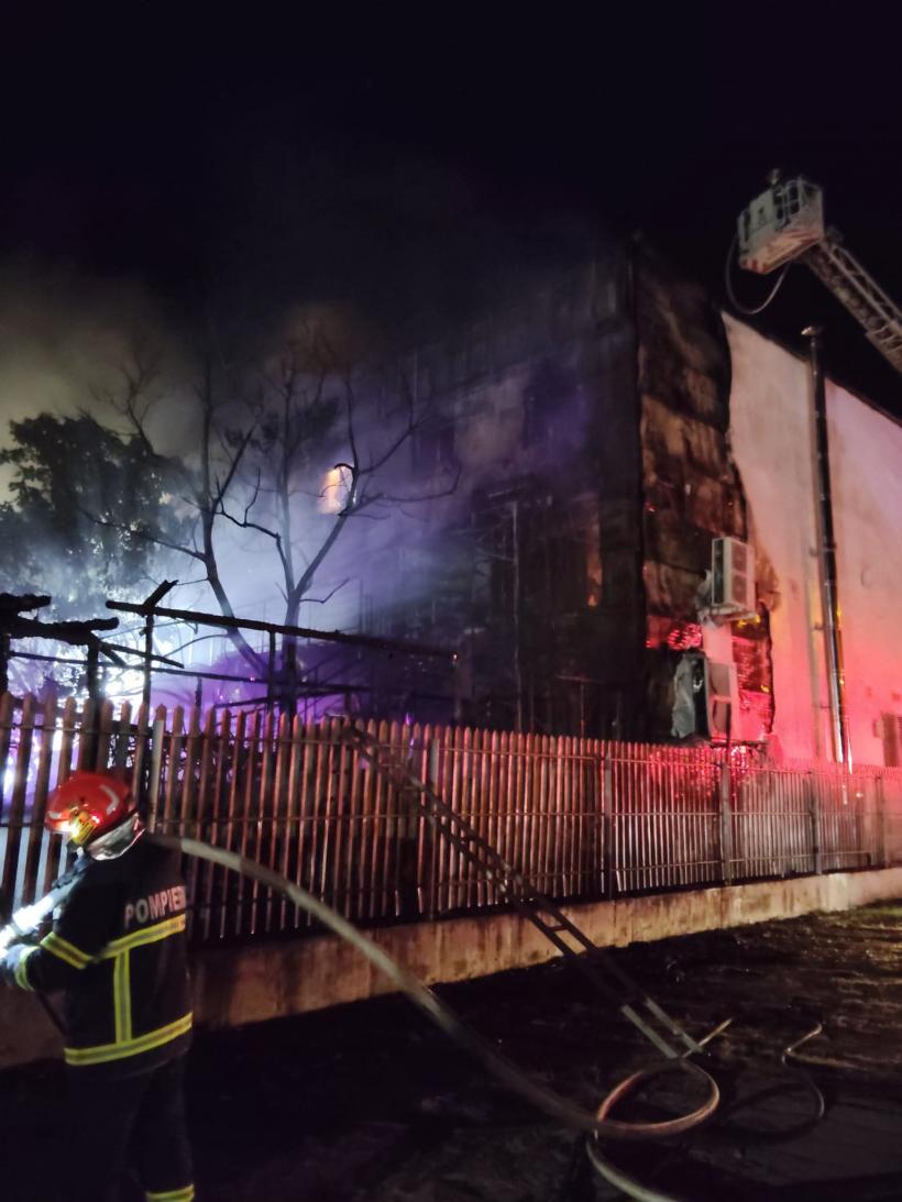 Restaurantul Levant din Galați s-a făcut scrum