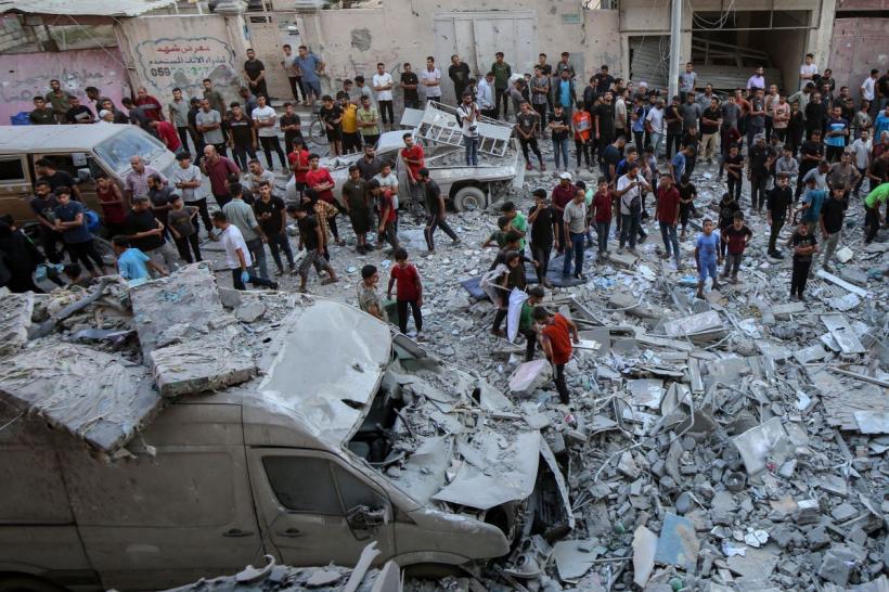 Orașul Gaza sub tirul forțelor israeliene. Sute de mii de palestineni se confruntă cu foamete, boli, moarte 18969732