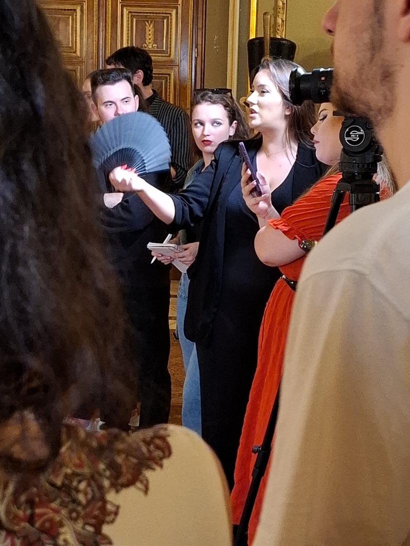 Workshopul de „Arta Actorului de Comedie cu producție de scurt metraj” 2025 s-a încheiat cu aplauze pe scena Operei Naţionale Bucureşti 18969747