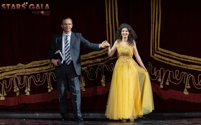 Workshopul de „Arta Actorului de Comedie cu producție de scurt metraj” 2025 s-a încheiat cu aplauze pe scena Operei Naţionale Bucureşti 18969755