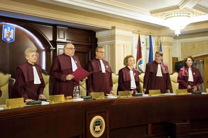 Document oficial: Reforma lui Bolojan asupra pensiilor magistraților încalcă toată jurisprudența Curții Constituționale în această materie