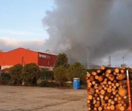 Incendiu cu victime la o fabrică din Sebeș. Planul roșu de intervenție, activat 18969803