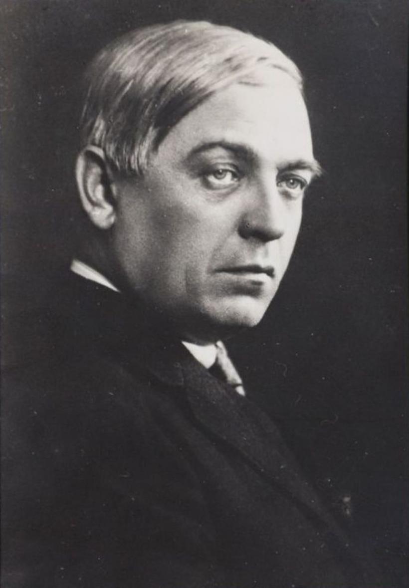 Legendele României. Ce sau cine l-a omorât pe Liviu Rebreanu? 18969791