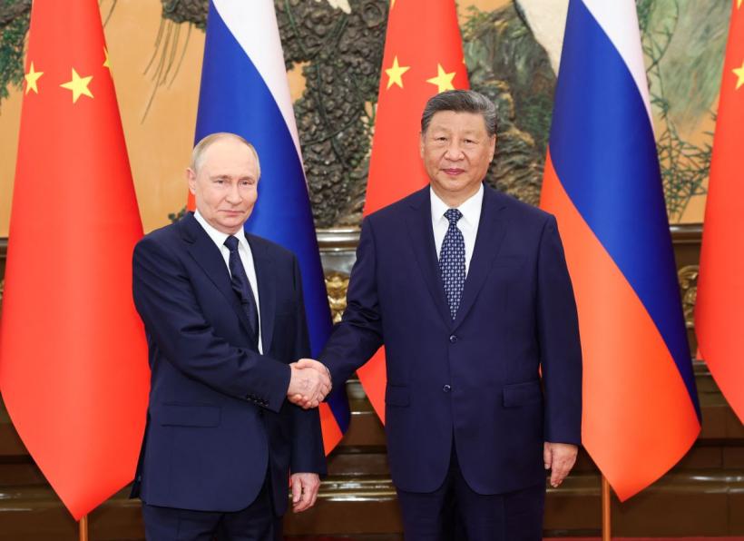 Fost premier român, la parada militară a Chinei, alături de Putin, Xi și Kim Jong Un