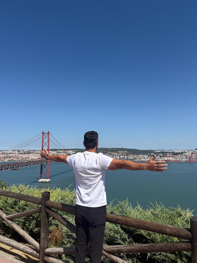 Chef Orlando Zaharia, vacanță la Lisabona împreună cu soția: „Orașul ne-a cucerit cu străzile lui colorate, pe care le-am luat la pas” 18970221