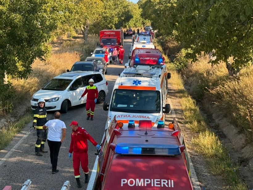 Împrejurările producerii accidentului cumplit de la Botoșani. 19 persoane sunt rănite și 3 au decedat 18970135