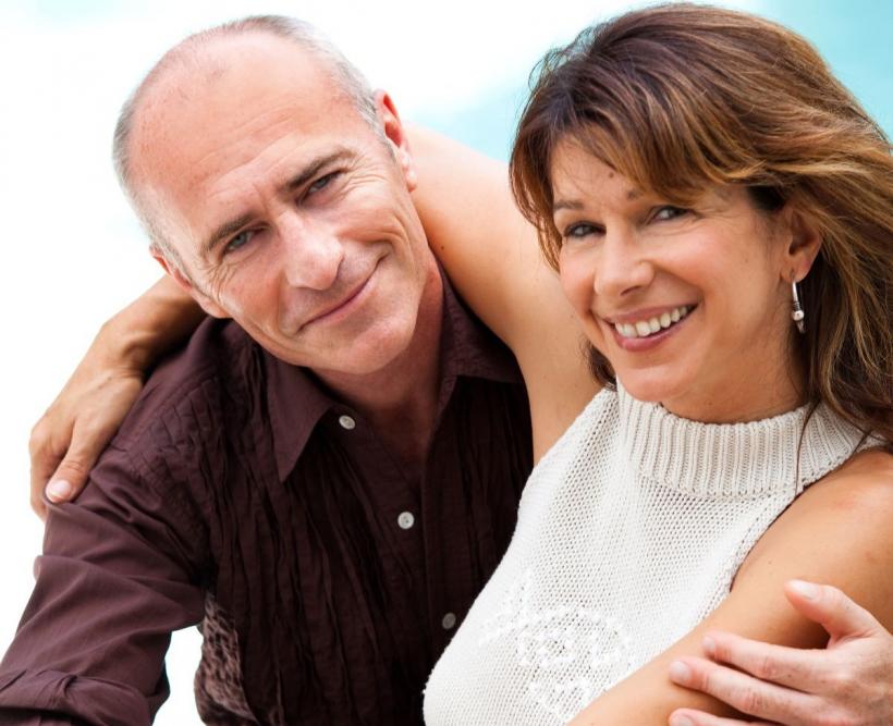 14 Semne că gesturile „pline de iubire” ascund, de fapt, controlul în cuplu