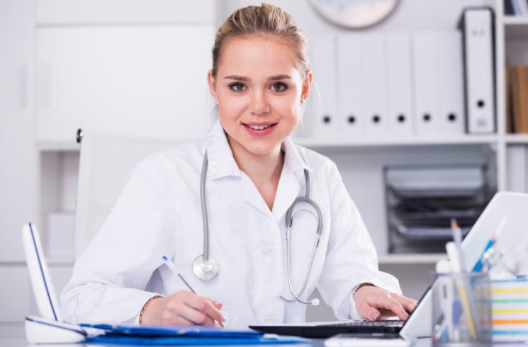 Rețeta succesului unui cabinet medical: pasiune, strategie și birocrație gestionată corect