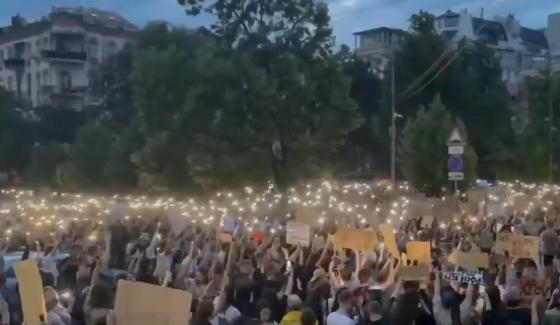 Ucrainenii, protest uriaș la Kiev: „Serviciul militar nu este sclavie! ” 18970693