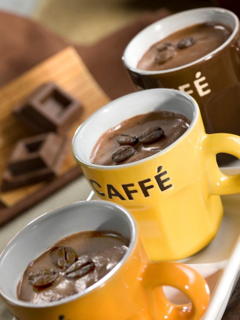 Cardiologii avertizează: Băuturile energizante cresc tensiunea arterială mai mult decât cafeaua