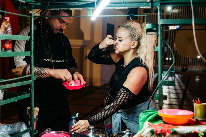 Cea mai nouă ediție Asia Express, lider detașat de audiență. Diseară, de la 20.30, la Antena 1, concurenții sunt serviți cu balut pe Drumul Eroilor 18971189