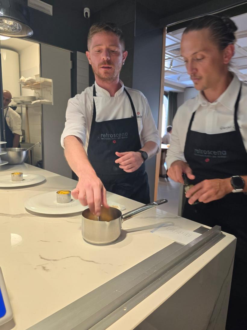 Claudiu Gherguț, câștigătorul sezonului 15 Chefi la cuțite, s-a alăturat echipei de la Retroscena, restaurantul lui Chef Richard Abou Zaki: „Am simțit că aici este locul meu” 18971428