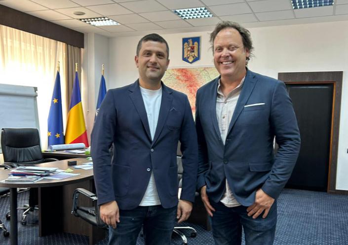 Incredibil! Charlie Ottley a aplicat pentru cetățenie română. Statul îi plimbă dosarul de 5 ani  18971767