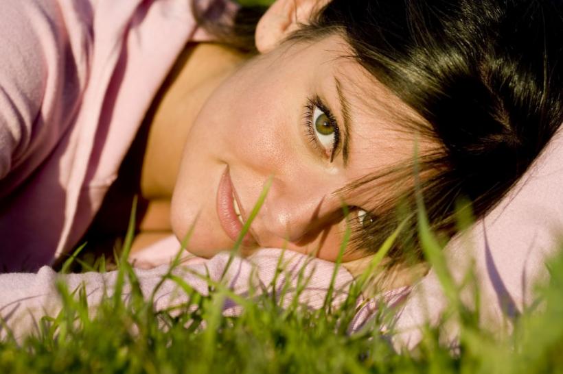 8 trăsături ale introvertiților inteligenți care îi fac irezistibil de influenți – fără să rostească prea multe cuvinte