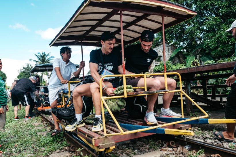 Drumul Eroilor, pe șine! Concurenții Asia Express pornesc într-o cursă cu drezina 18971861