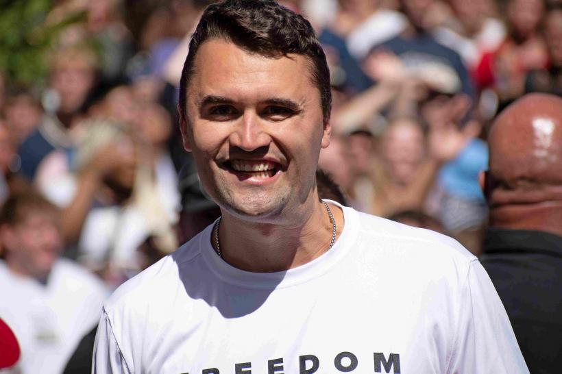 „Sper că glonţul se simte bine”. Americanii, concediați pe capete,  pentru comentarii nepotrivite despre asasinarea lui Charlie Kirk