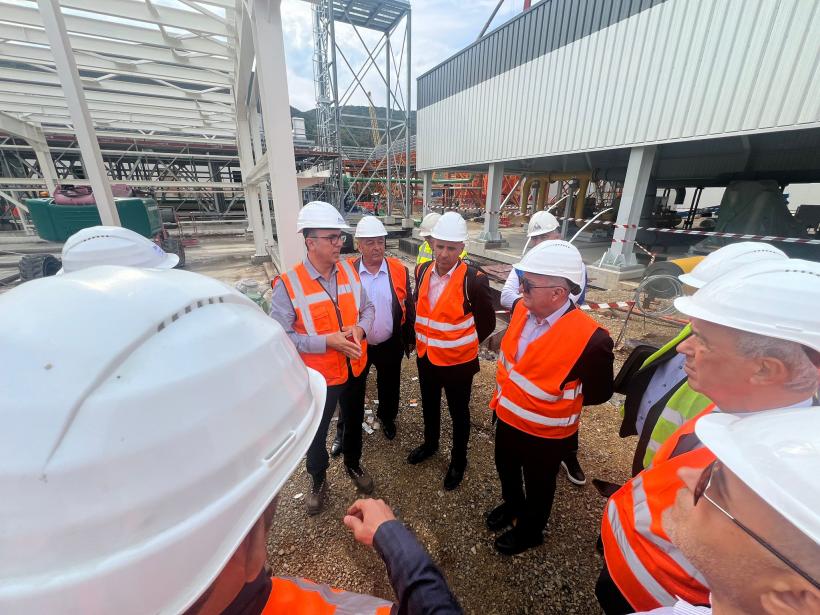 Construcția centralei Mintia este în grafic 18972103