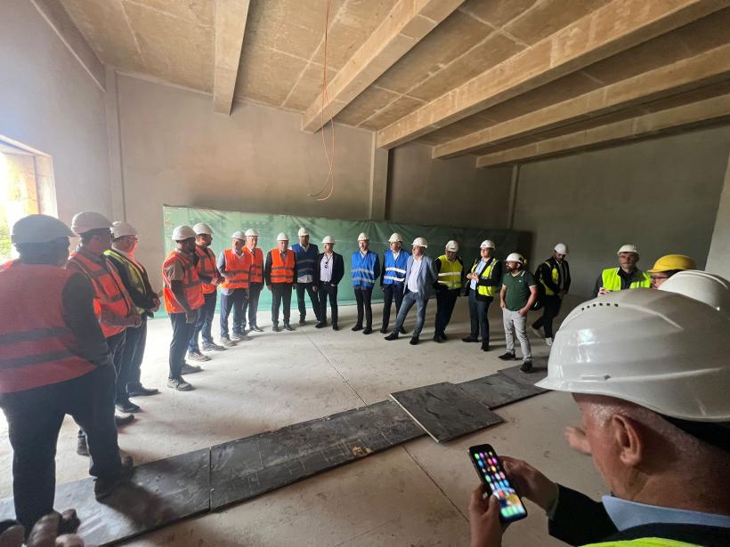 Construcția centralei Mintia este în grafic 18972128