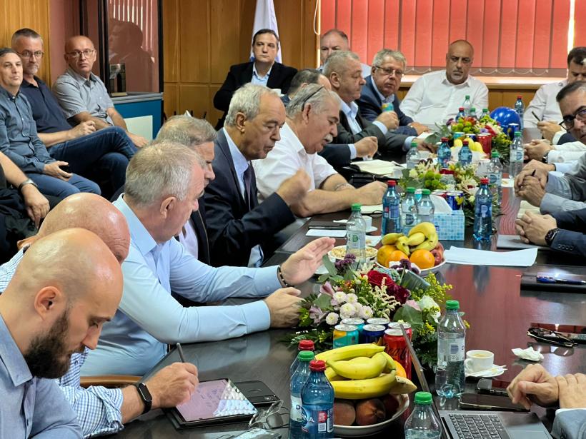 Construcția centralei Mintia este în grafic 18972130