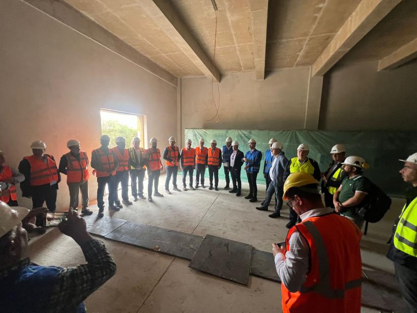 Construcția centralei Mintia este în grafic 18972136