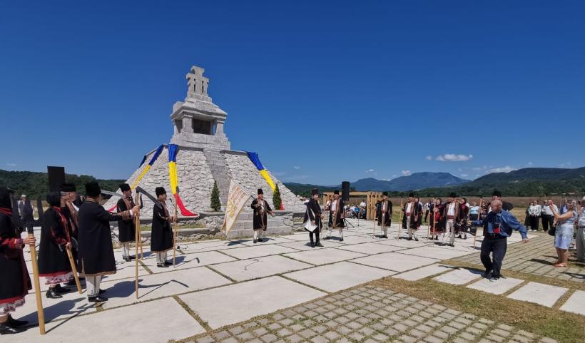 Padeș - înțelesurile unui loc sfânt din istoria românilor 18972083