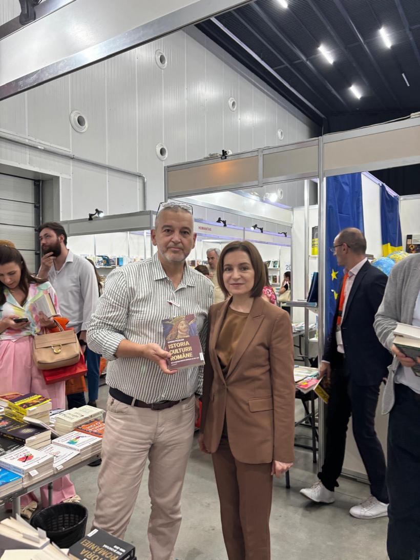 Șuetă cu istoricul Ovidiu Pecican: „Fără a ști pe ce depozite de averi stăm, ne subestimăm, folosim mersul piticului, ne vindem ieftin, ba uneori ne dăm chiar pe gratis!” 18972278