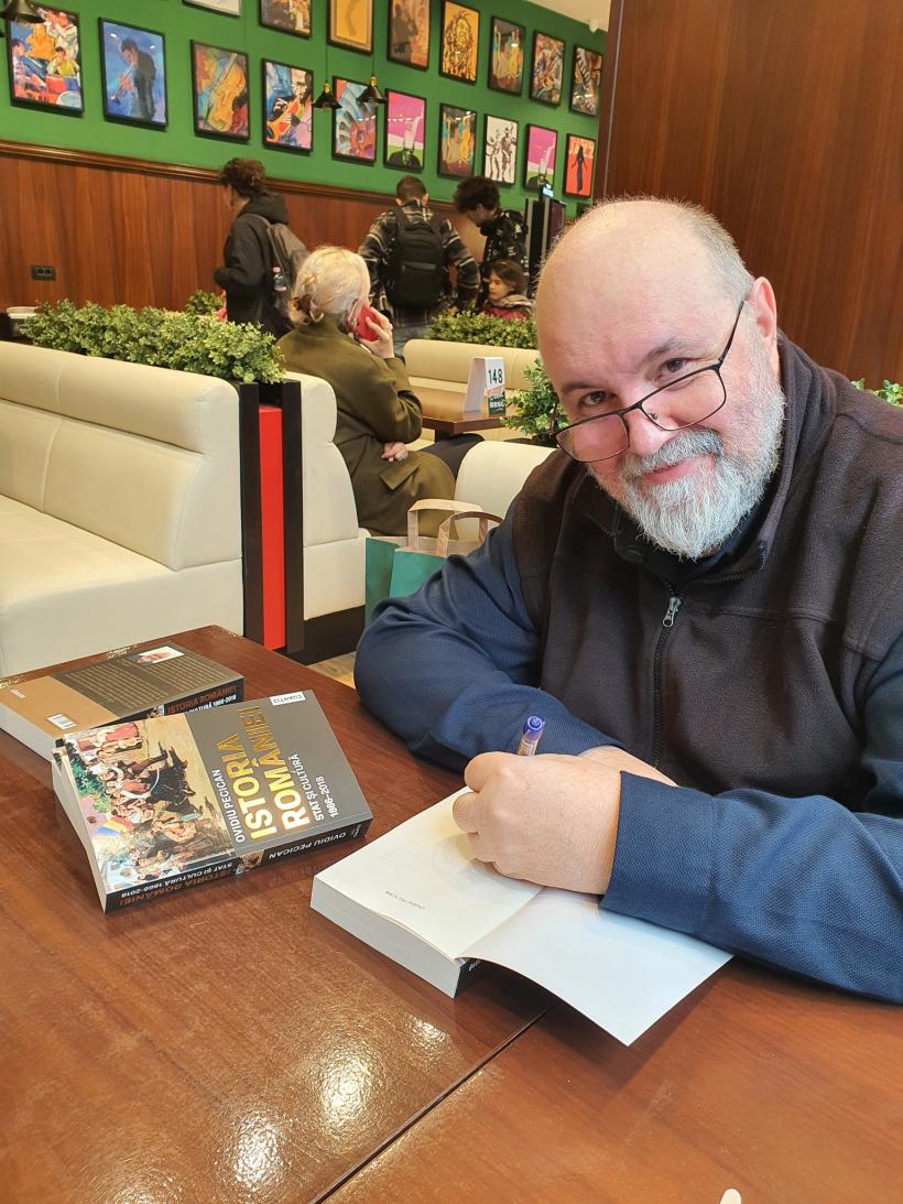 Șuetă cu istoricul Ovidiu Pecican: „Fără a ști pe ce depozite de averi stăm, ne subestimăm, folosim mersul piticului, ne vindem ieftin, ba uneori ne dăm chiar pe gratis!” 18972280