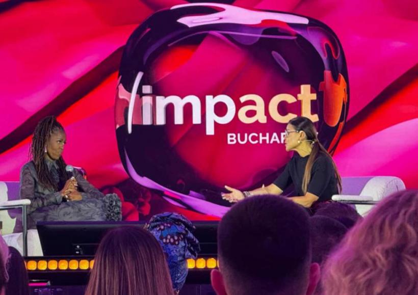 Michelle Obama, aplaudată de români, la București: Liderii trebuie să fie oameni decenţi şi oneşti