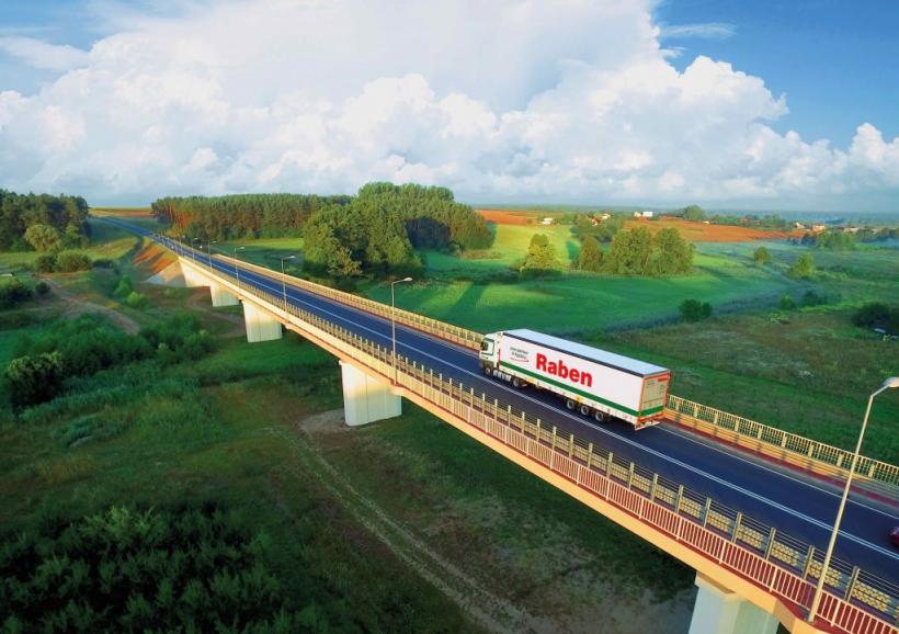 Transport marfă Slovacia – soluții integrate și rețea modernă cu Raben România