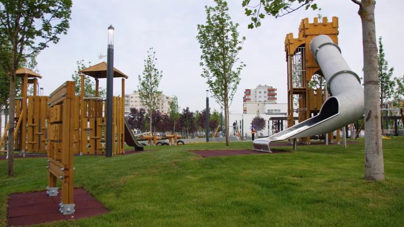 Distracție à la Cluj: Boc a dat pe tobogan 83 milioane de lei către o singură firmă 18972598