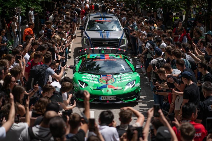 Premieră mondială. În Piața Constituției va fi lansată o mașină sport cu producție foarte limitată 18972824