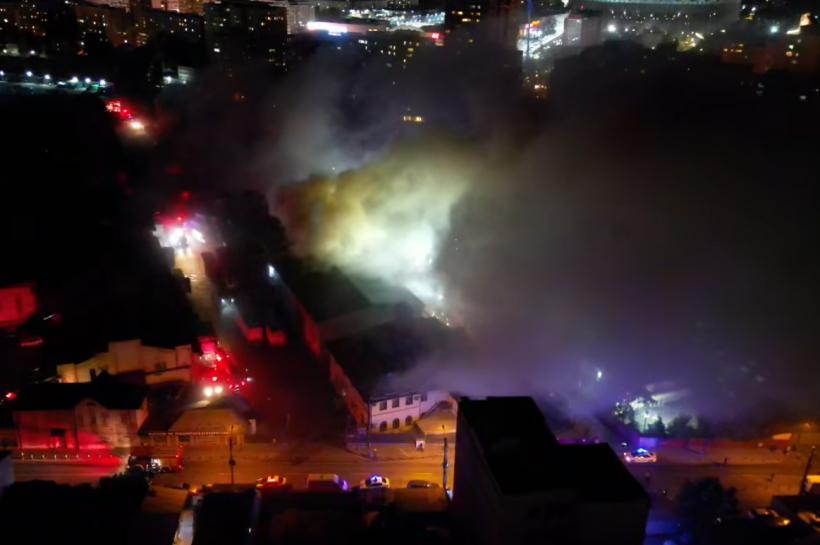 Incendiu cu degajări mari de fum la depozitul Antefrig din Pantelimon! Prefectul Capitalei: Nu există risc de explozie sau de "accident chimic"  18973226
