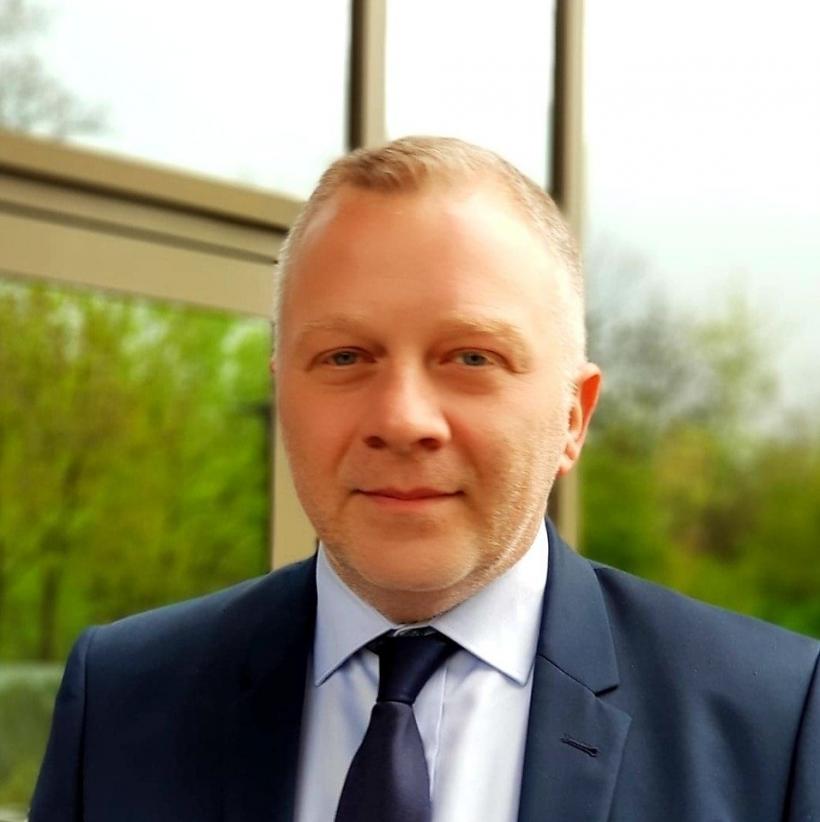 „Medicul Lucian Burlea, fiul reputatului doctor Marin Burlea, intră în politică alături de PUSL”