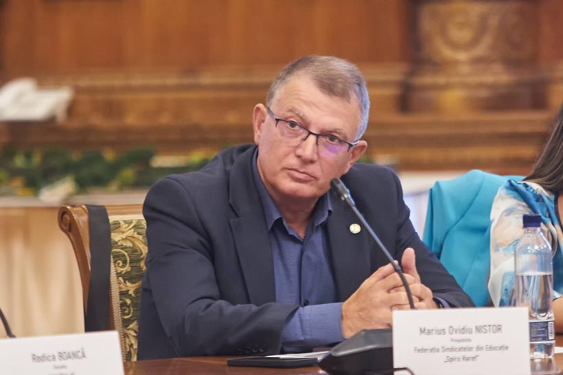 Reforma Bolojan dă rezultate: s-a extins abandonul școlar. La profesori! Sindicatele se așteaptă să fie aduși la catedră lipitorii de afișe ai partidelor, ca în anii ’50 18973025