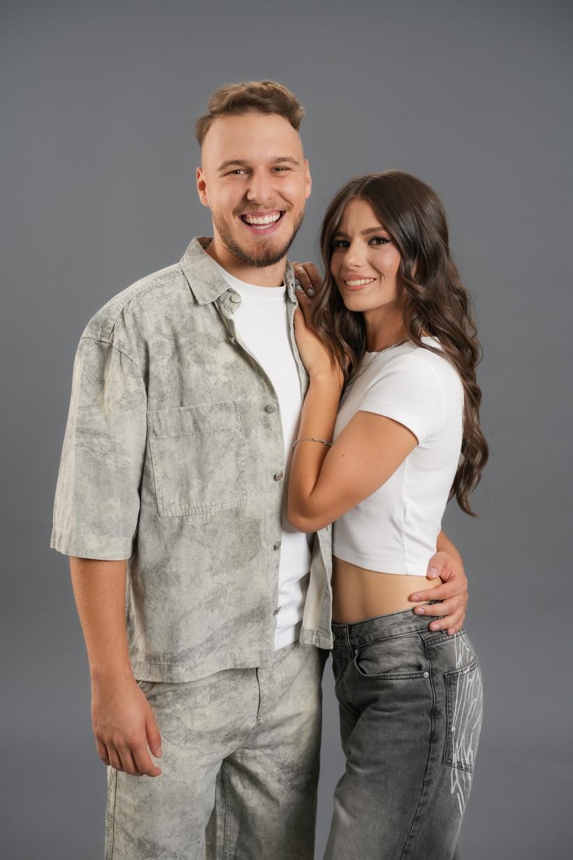 Nouă cupluri de vedete intră în provocarea vieții lor, odată cu sezonul 3 din show-ul Power Couple, la Antena 1! 18973410