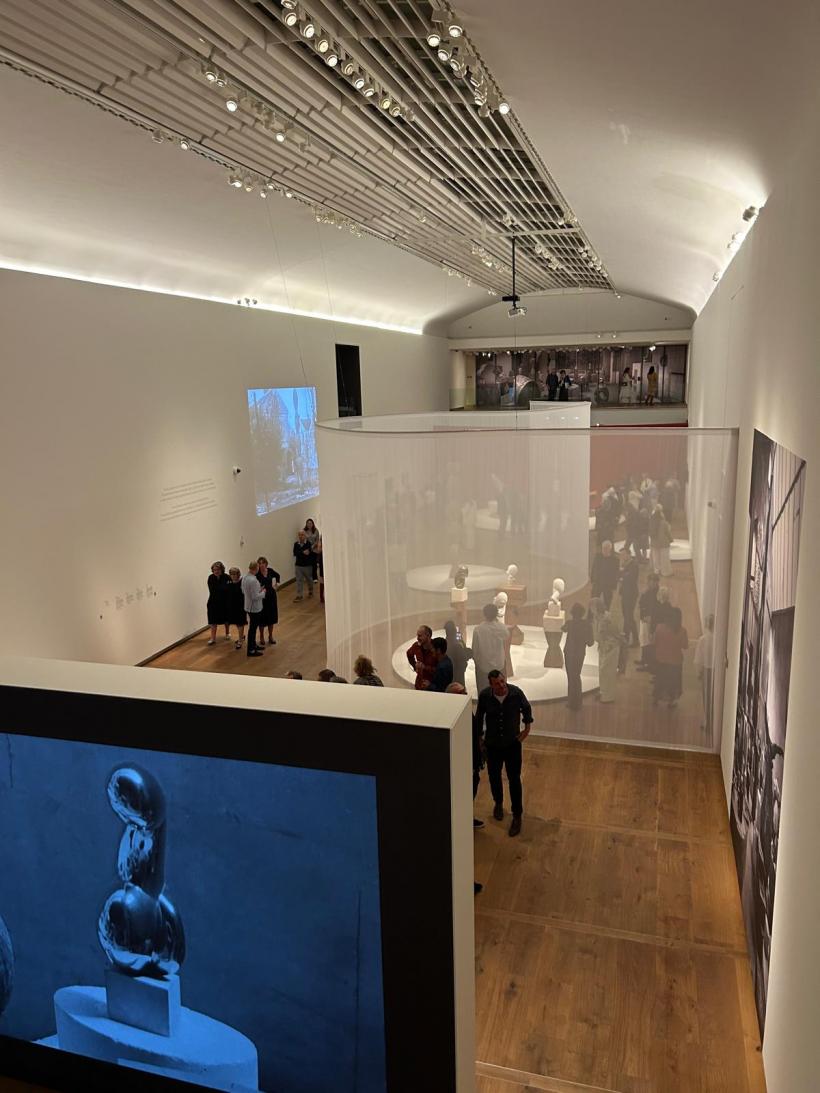 Prima expoziție personală la Amsterdam dedicată operei lui Brâncuși, realizată cu sprijinul ICR la H’ART Museum, s-a deschis publicului pe 20 septembrie 18973628