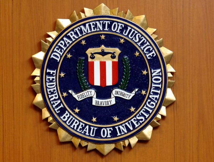 20 de agenți FBI au fost concediați întrucât au îngenuncheat la protestele antirasiale din 2020