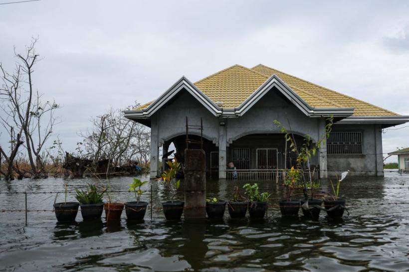 Taifunul Bualoi face ravagii în sud-estul Asiei. Vietnam evacuează mii de persoane și închide aeroporturile