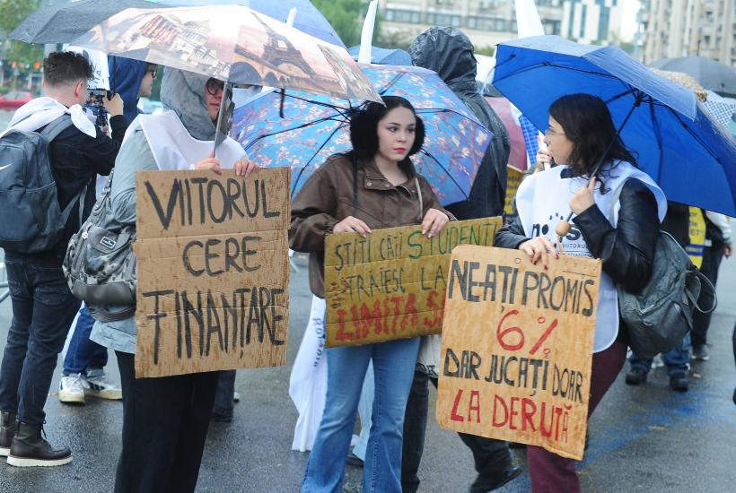 Anul universitar începe cu proteste studențești în marile orașe 18973969