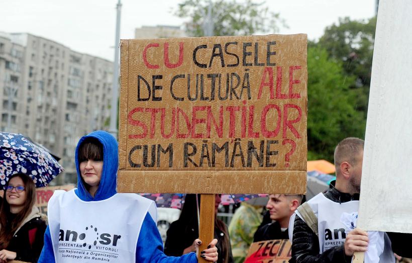 Anul universitar începe cu proteste studențești în marile orașe 18973970