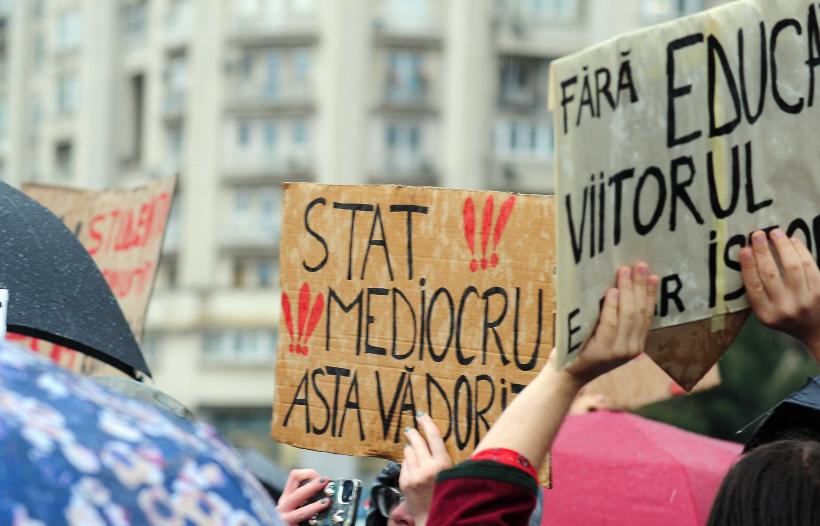 Anul universitar începe cu proteste studențești în marile orașe 18973977