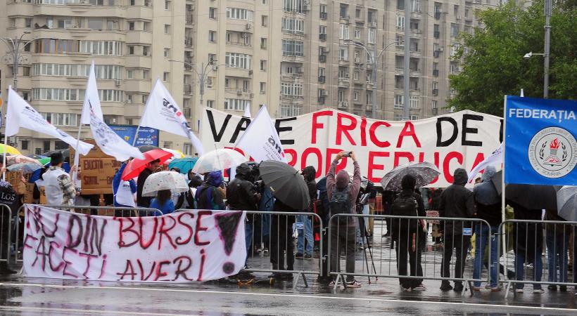 Anul universitar începe cu proteste studențești în marile orașe 18973984