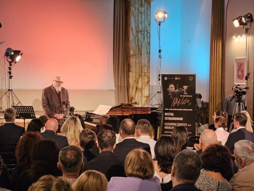 Ion Voicu, omagiat la ICR de Alexandru Tomescu și Mădălin Voicu Jr. 18974451