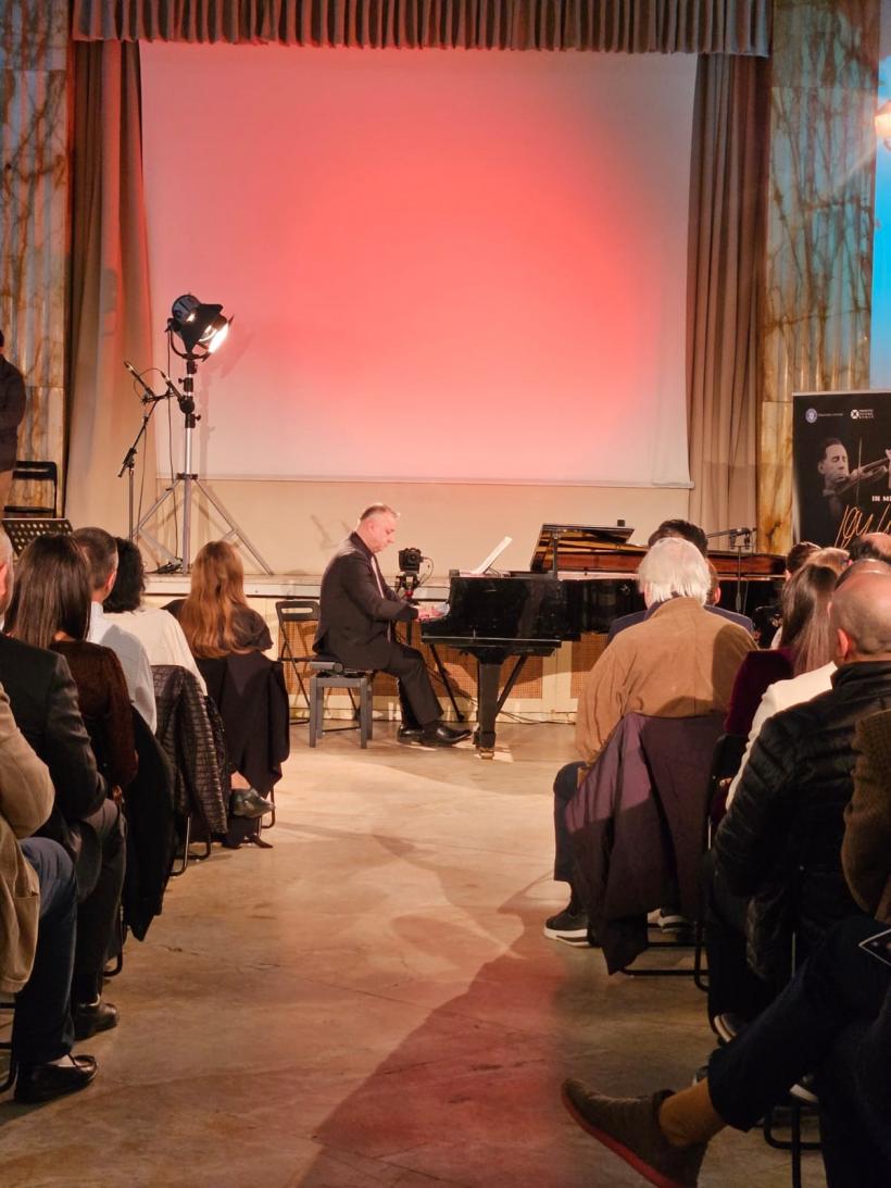 Ion Voicu, omagiat la ICR de Alexandru Tomescu și Mădălin Voicu Jr. 18974455