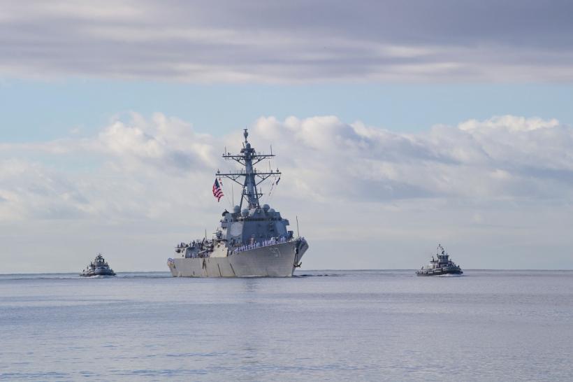 O asistentă medicală a donat un glonț extras din inima soțului său, marinar rănit la Pearl Harbor 18974519