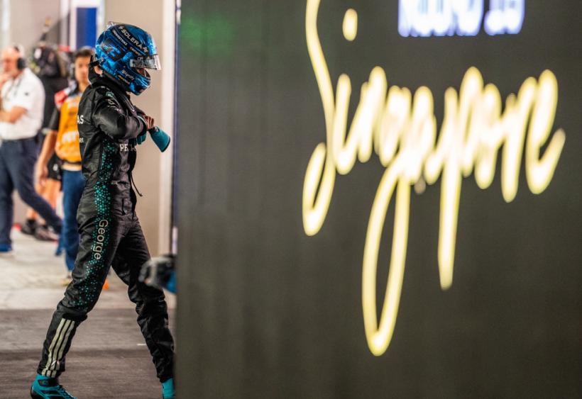 George Russell, pole spectaculos la Singapore. Mercedes surprinde în fața Red Bull și McLaren 18974729