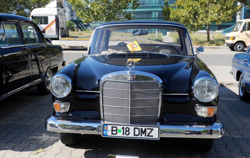 Mașinile socialiste cuceresc din nou Bucureștiul: Retromobil Club România prezintă ediția a V-a „Socialistele Orașului” 18974791