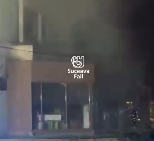 Arde magazinul Nada Florilor din Fălticeni