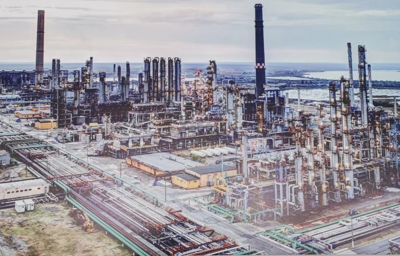 Garda de Mediu închidere o instalație din Rafinăria Năvodari,  după o scurgere de amoniac